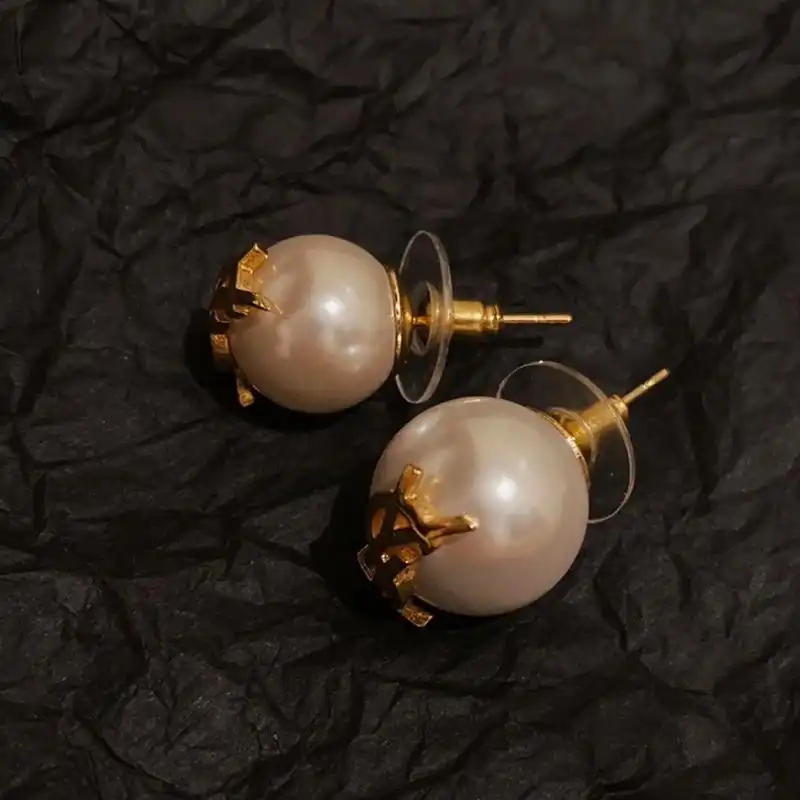 Cheap Saint Laurent Cassandre Pearl Earrings In Metal Gold 0122