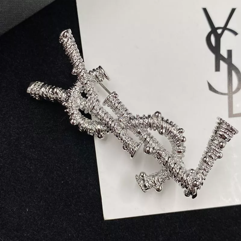 Cheap Saint Laurent Opyum Brooch In Berber Metal Silver 0117