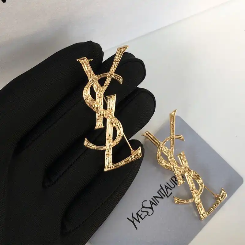 Cheap Saint Laurent Opyum Brooch In Bamboo Metal Gold 0122